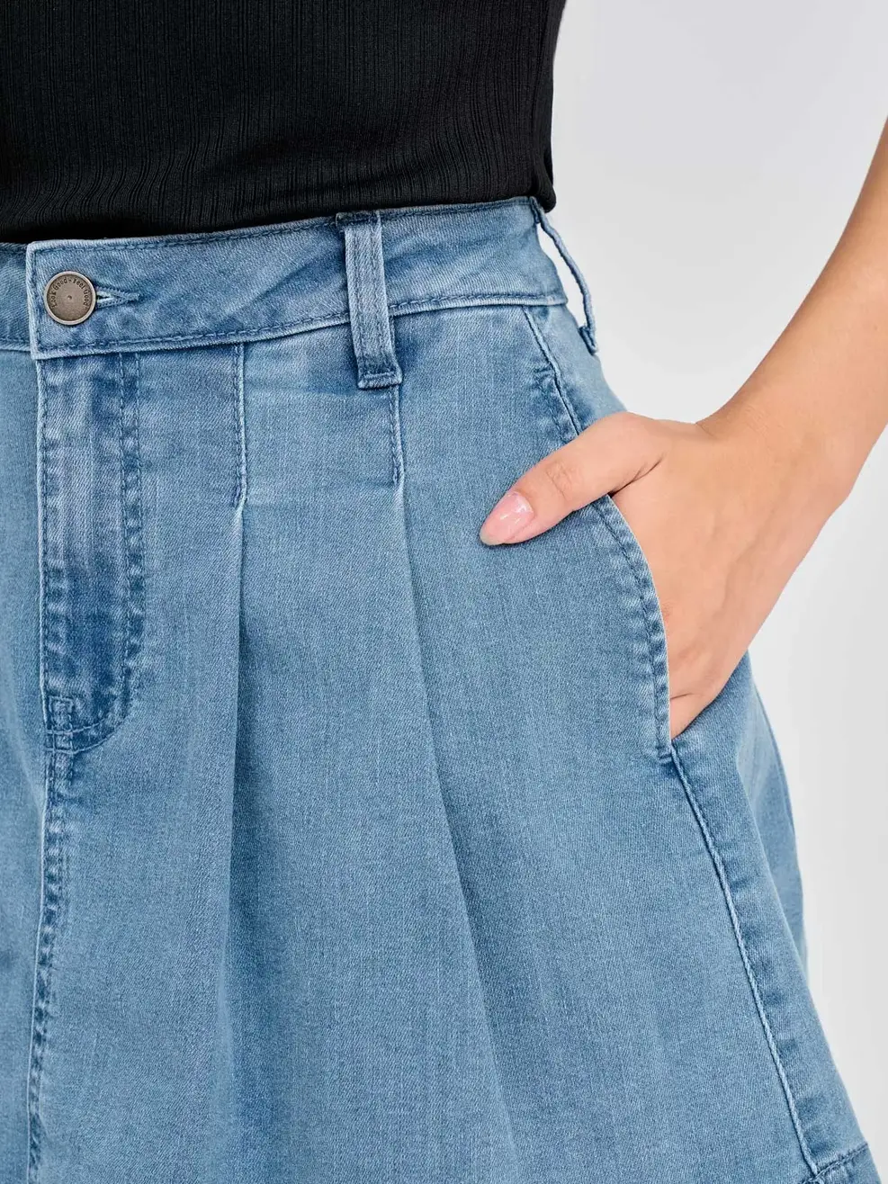 Chân Váy Jeans Ngắn Xếp Ly Có Lót  - Xanh nhạt - 25