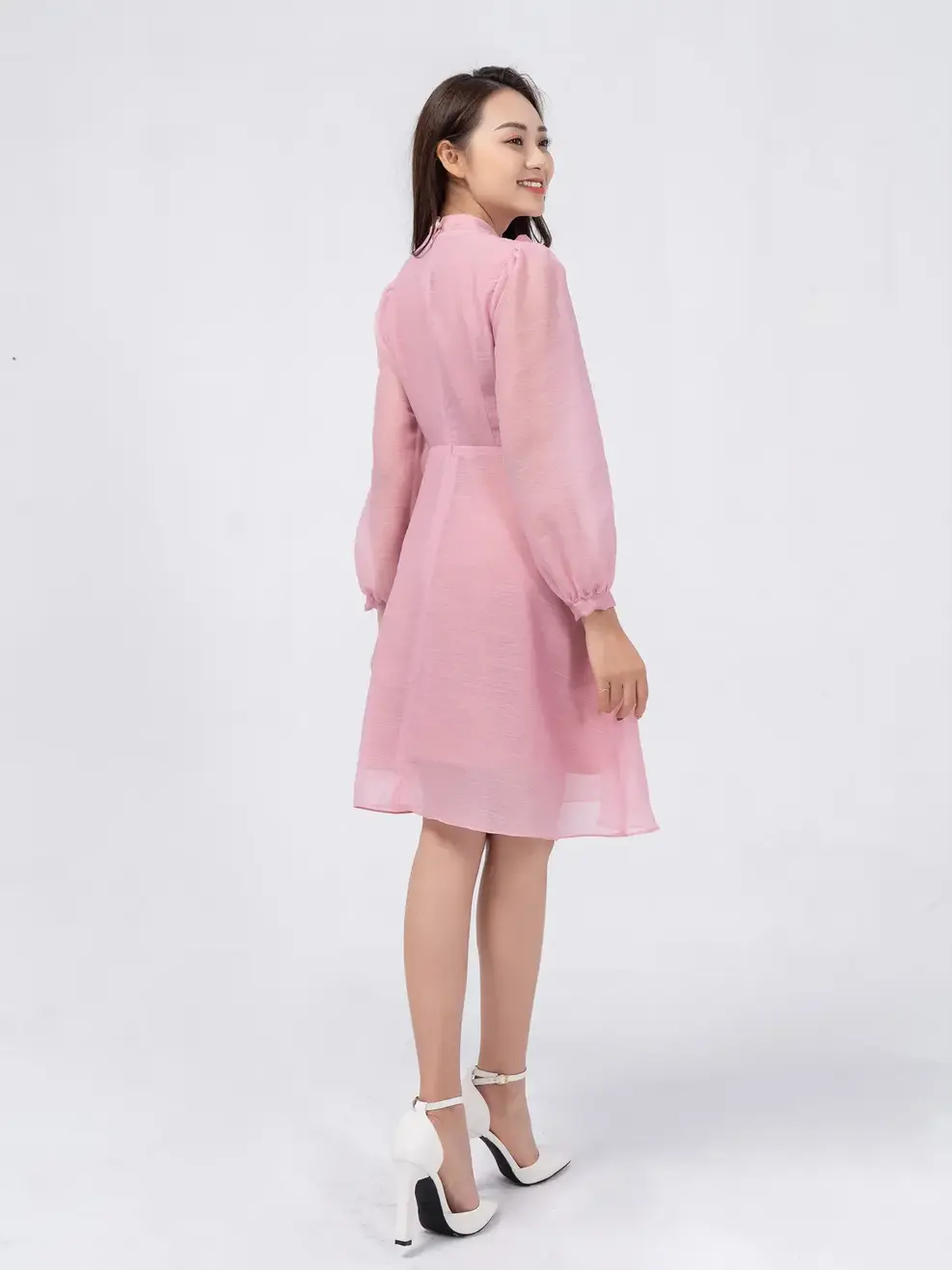 Đầm tơ cổ nơ - Hồng - M