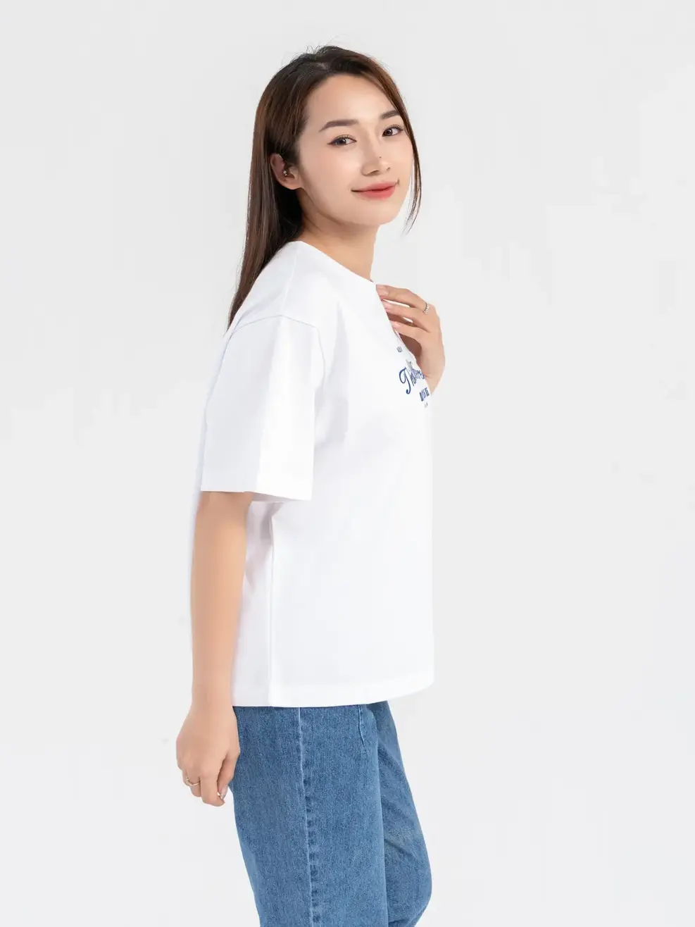 T-shirt Nữ Thêu Think Different - Trắng 1 - S