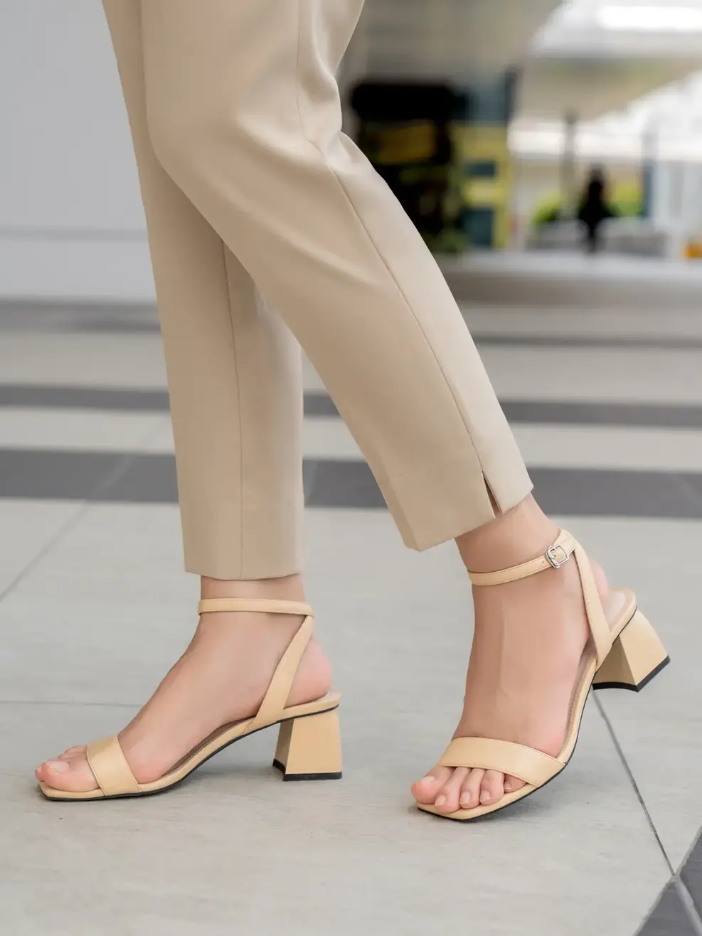 Quần âu nữ côn ống 3 cúc - Be - S