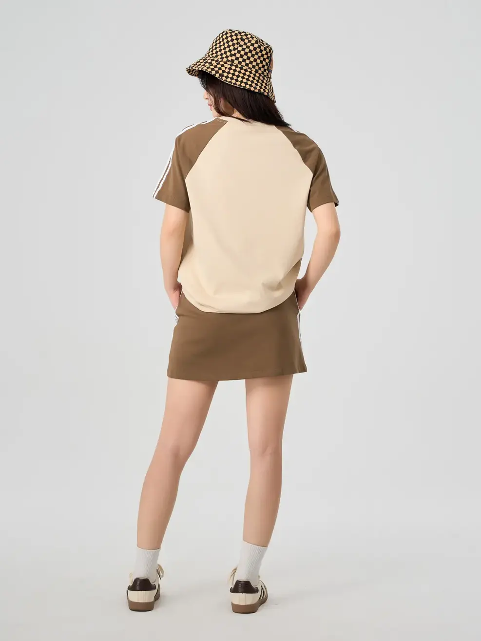 Bộ Đồ Áo T-Shirt Chân Váy Năng Động - Be 026 - M