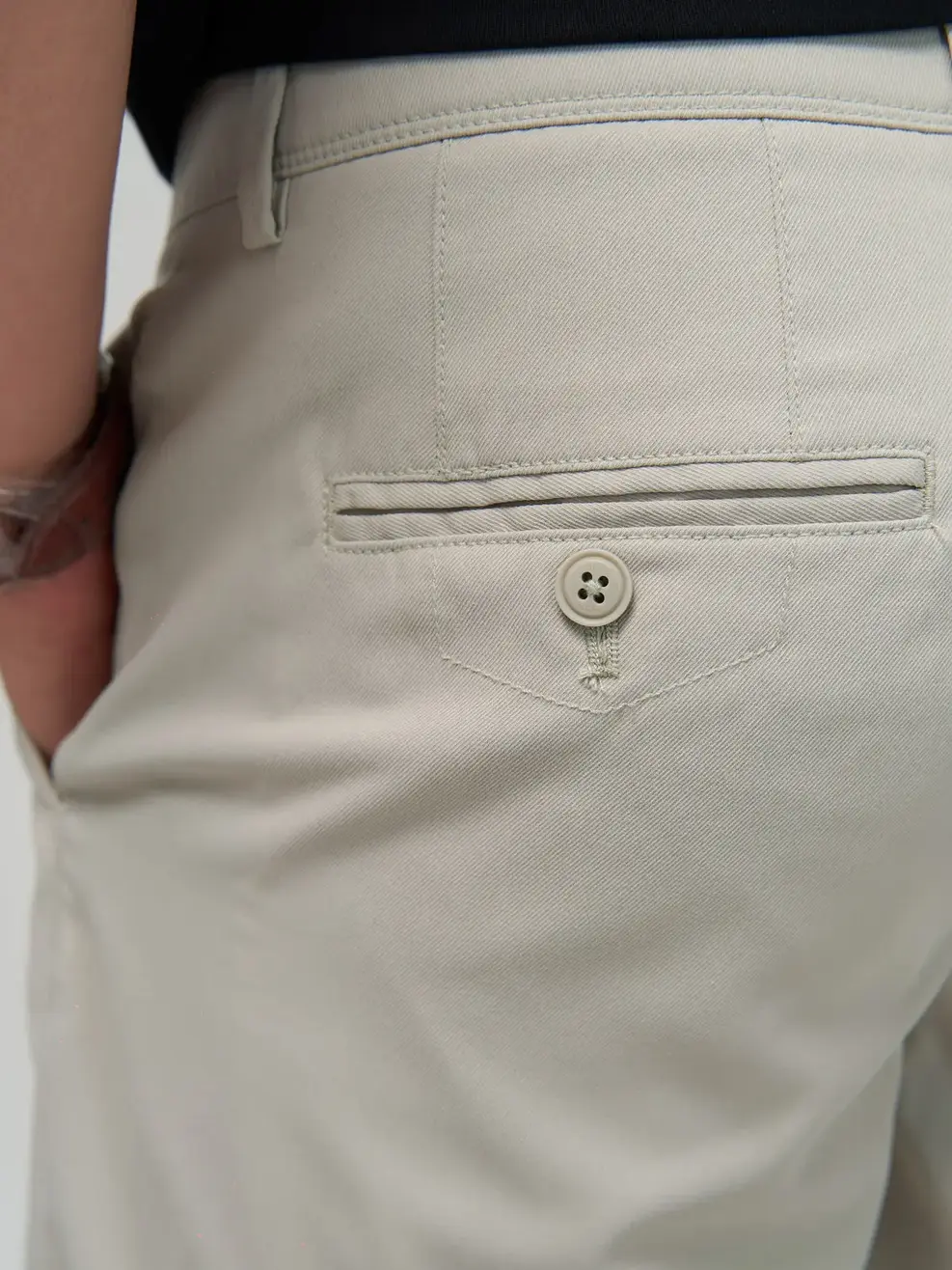 Quần sooc nam diễu túi hậu - Ghi - 33