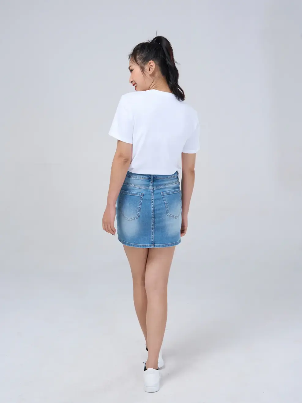 Áo thun nữ in yody basic - Trắng - S