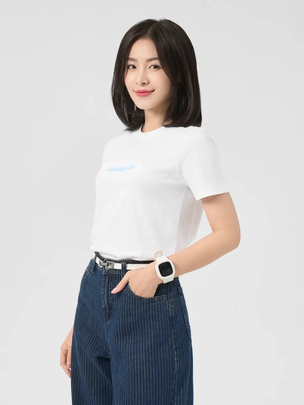 T-shirt Nữ In Ngực Magic - Trắng - S