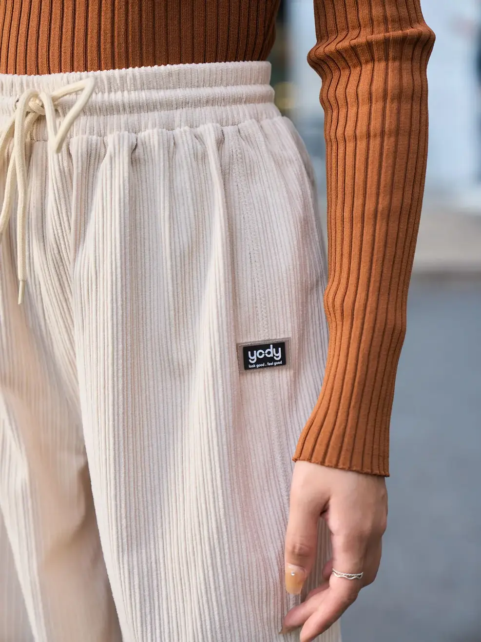 Quần nỉ nữ nhung tăm can sườn - Be - S