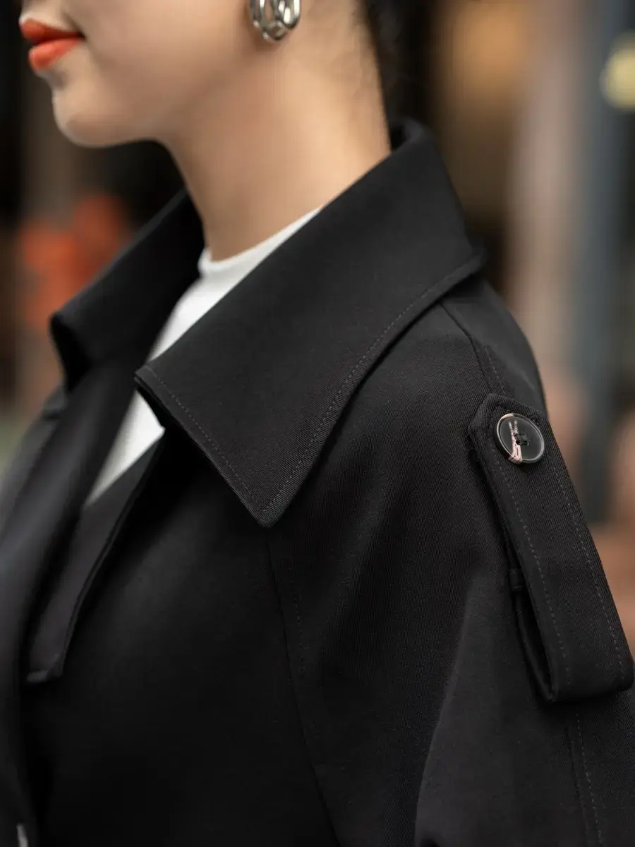 Áo Khoác Ngắn Cá Vai - Đen - S