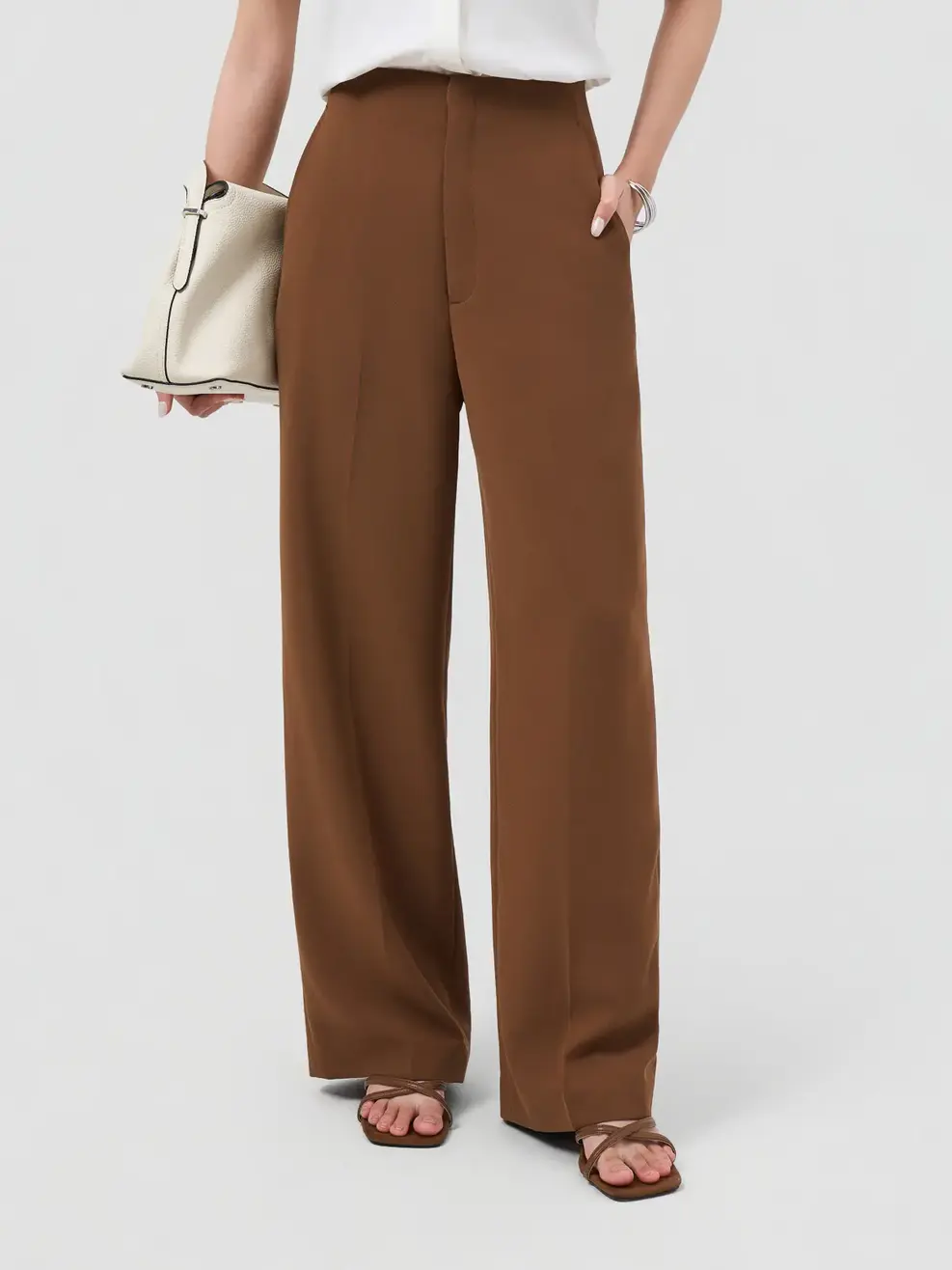 Quần straight essential - Màu nâu 001 - S