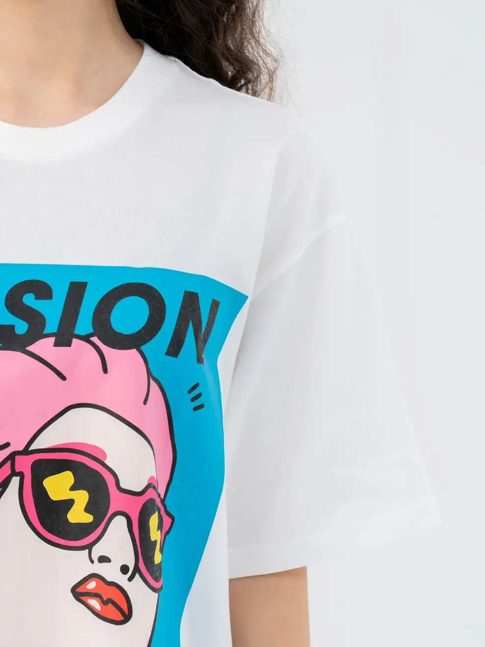 T-shirt Nữ Dáng Rộng In Cô Gái Chất Liệu Cotton Usa - Trắng 1 - F