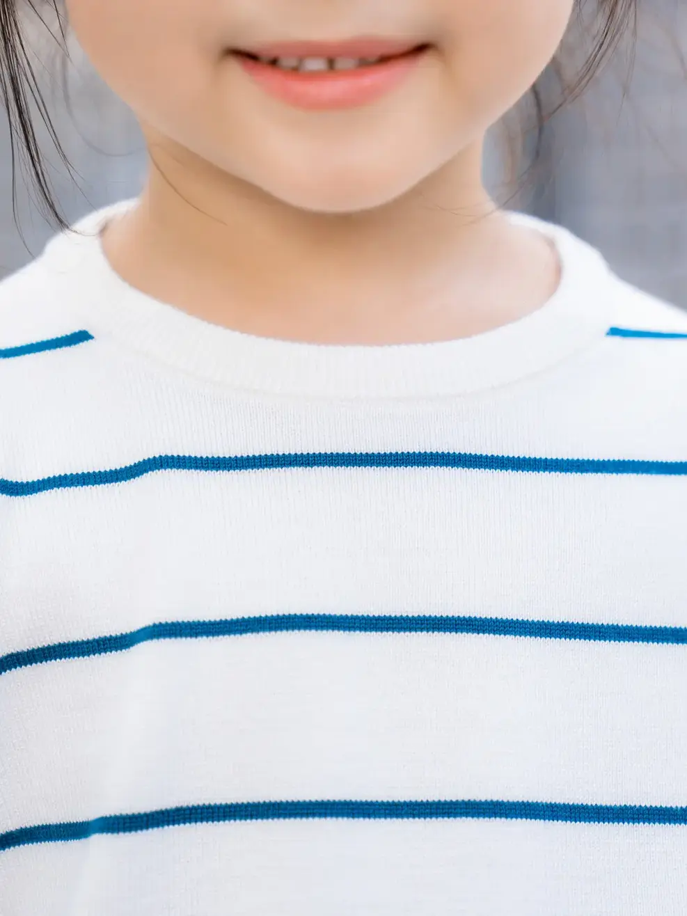 Áo len Kid bé gia đình dệt kẻ - Trắng kẻ xanh - 2