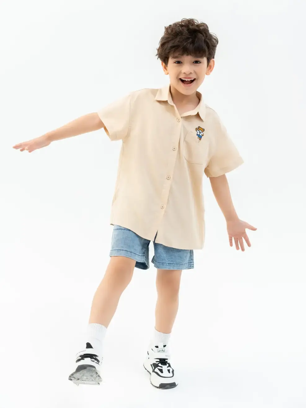 Sơ Mi Trẻ Em Cộc Tay Thêu Gấu - Be - 3