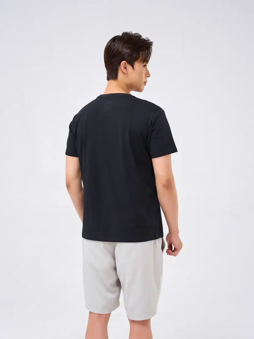 Áo thun nam logo ngực - Đen - 3XL