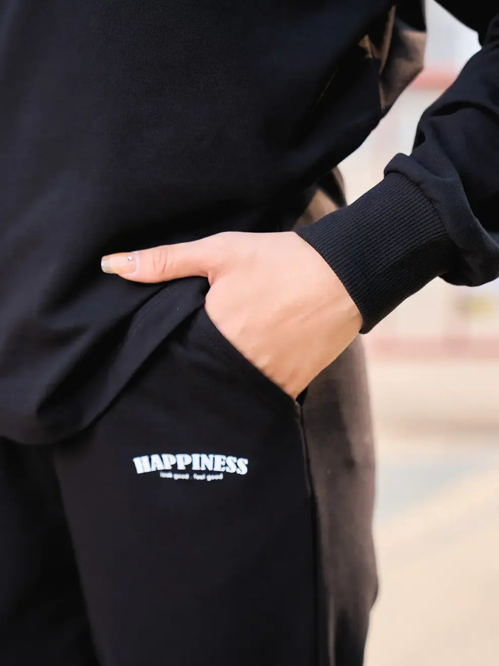 Bộ đông nữ nỉ in chữ HAPPINESS - Đen - S