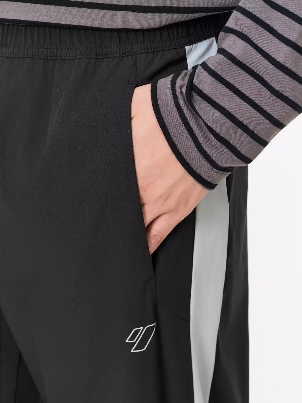 Quần Gió Thể Thao Jogger Phối Sườn - ĐEN 002 - 29