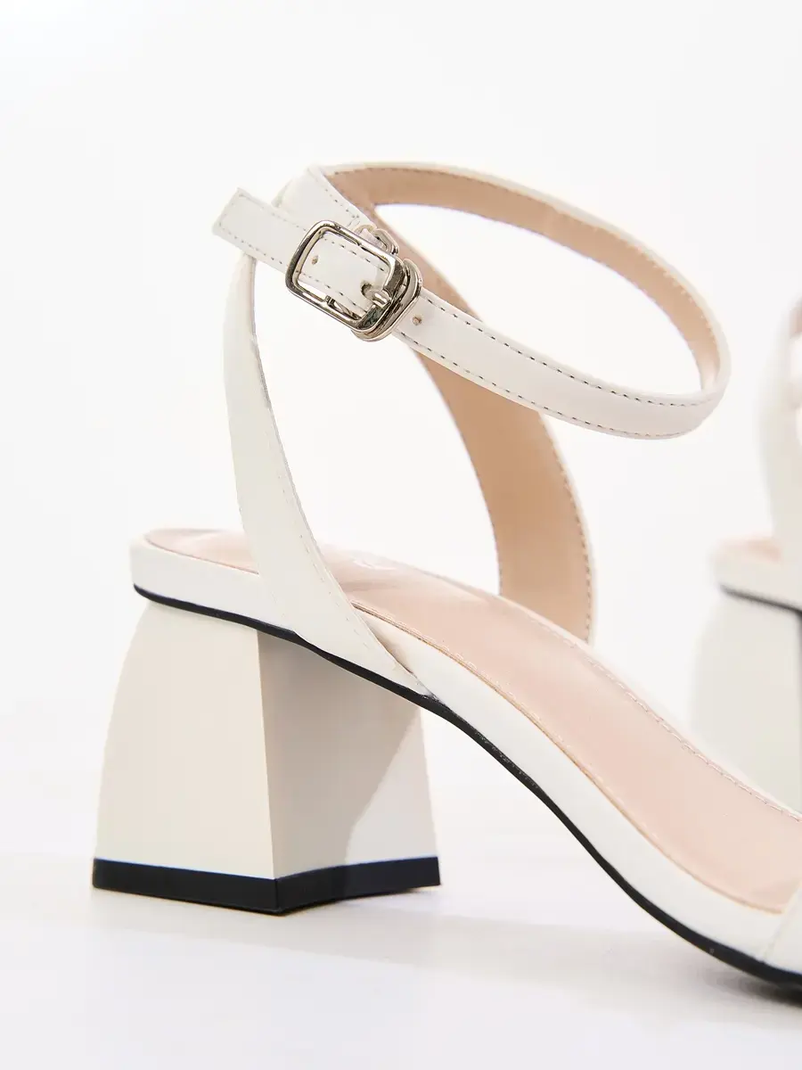 Giầy nữ sandal êm chân nữ tính - Trắng - 38