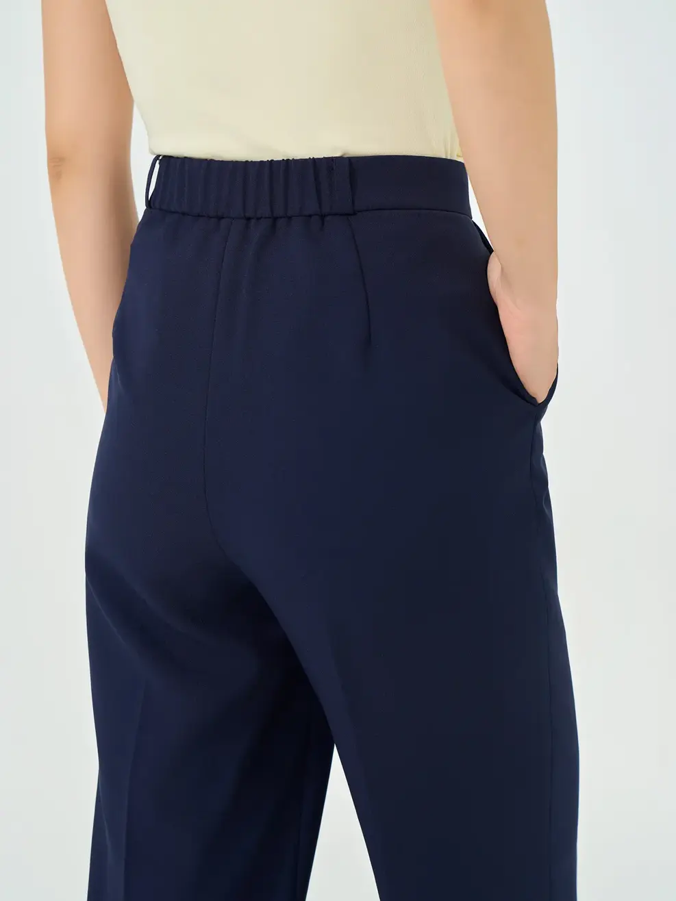 Quần Straight essential  - Tím Than 138 - S