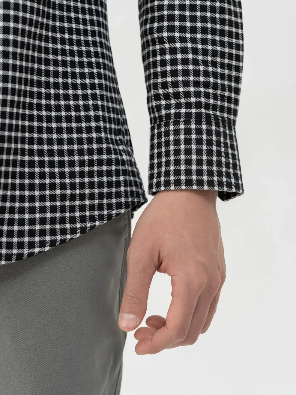 Sơ Mi Nam Dài Tay Kẻ Caro - Đen - M