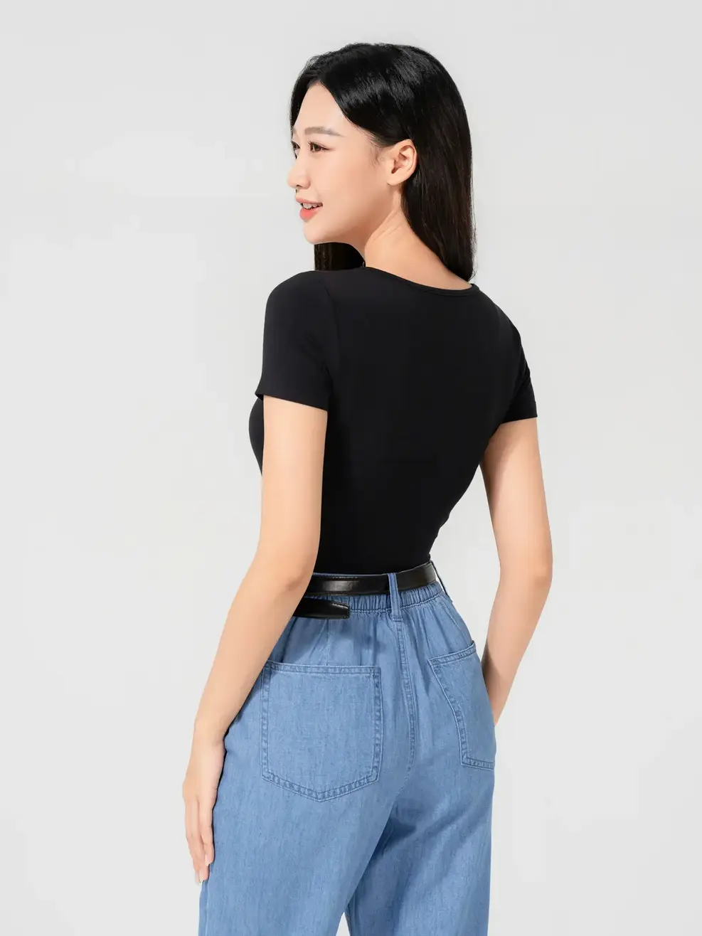 Áo Phông Nữ Cổ Rộng (tsn7299) - Đen 010 - S