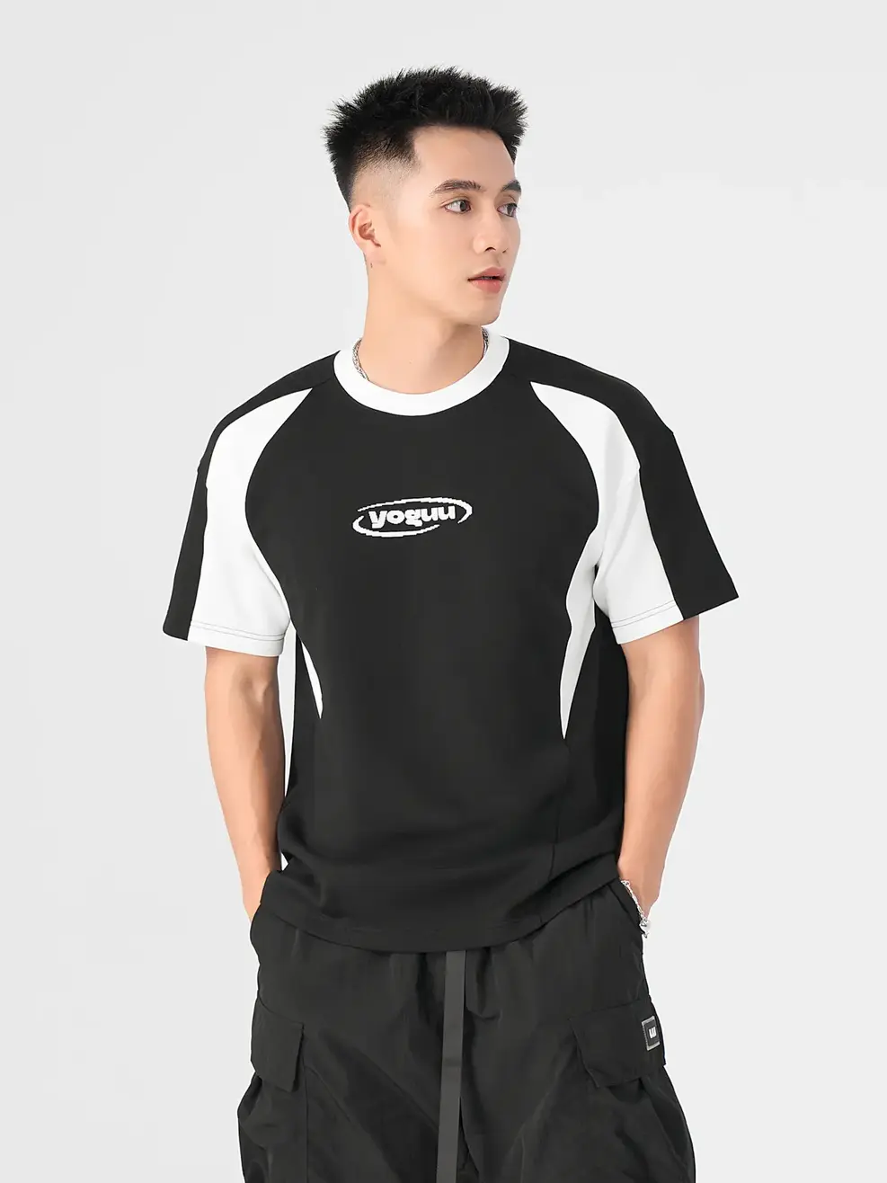 Áo T-shirt Yoguu Pha Phối In Tràn - Đen - 1