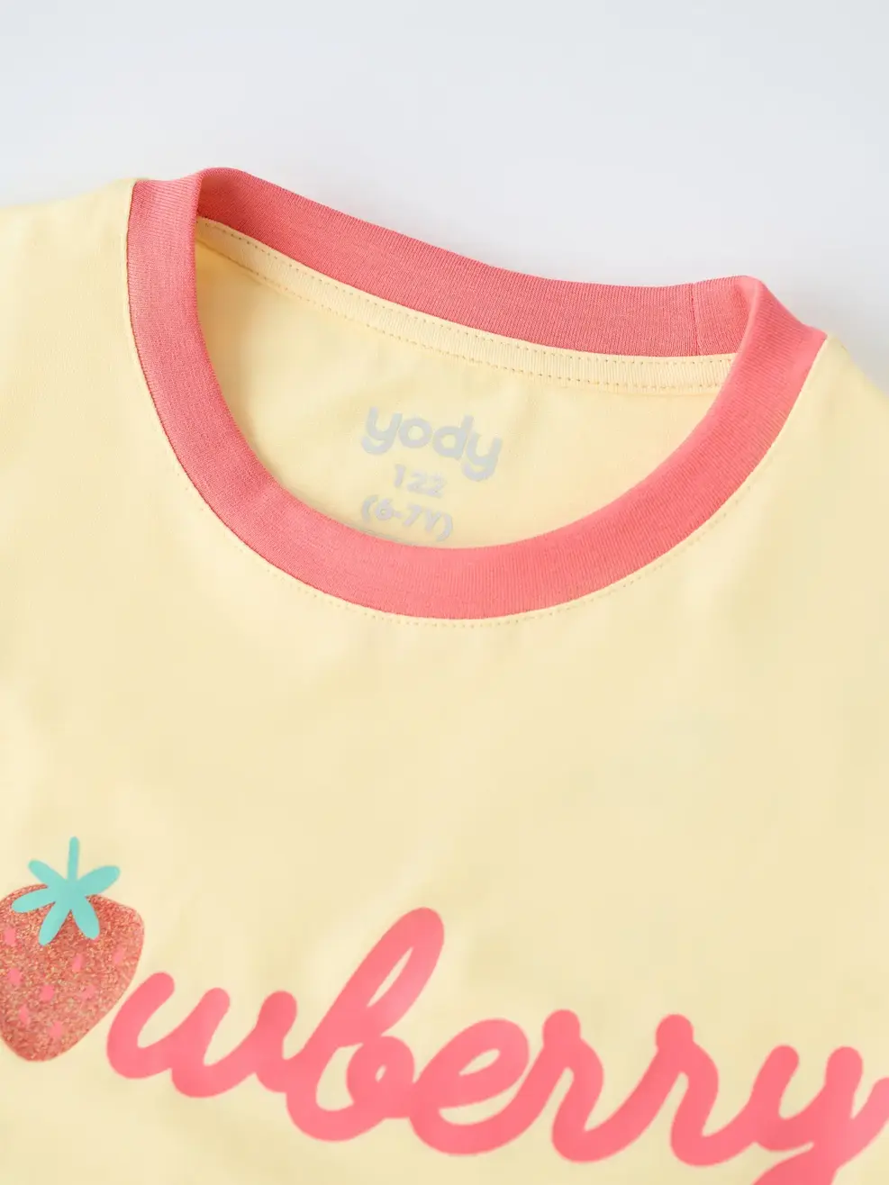 Bộ Đồ bé gái  strawberry - Màu vàng 008 - 110