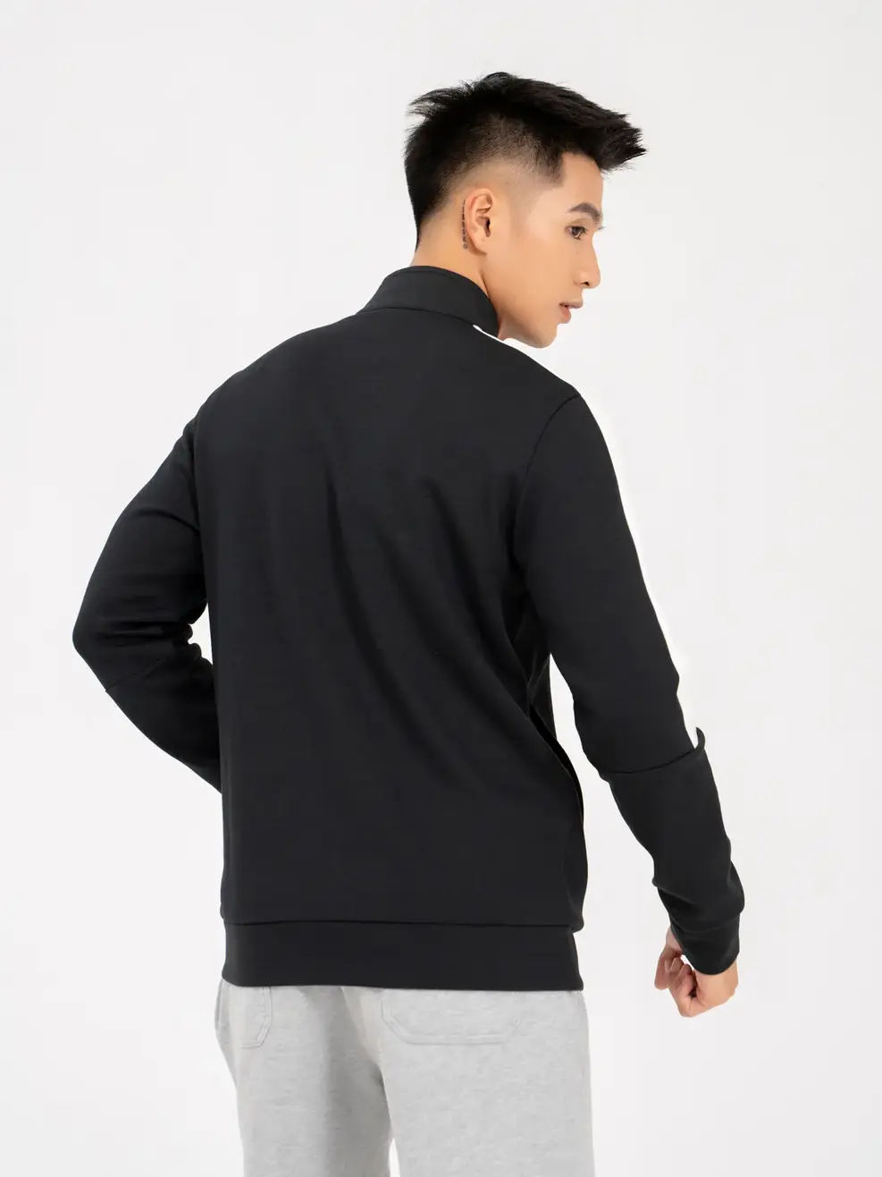 Áo Khoác Nỉ Thể Thao Nam Kéo Khóa Phối Tay - Đen - M