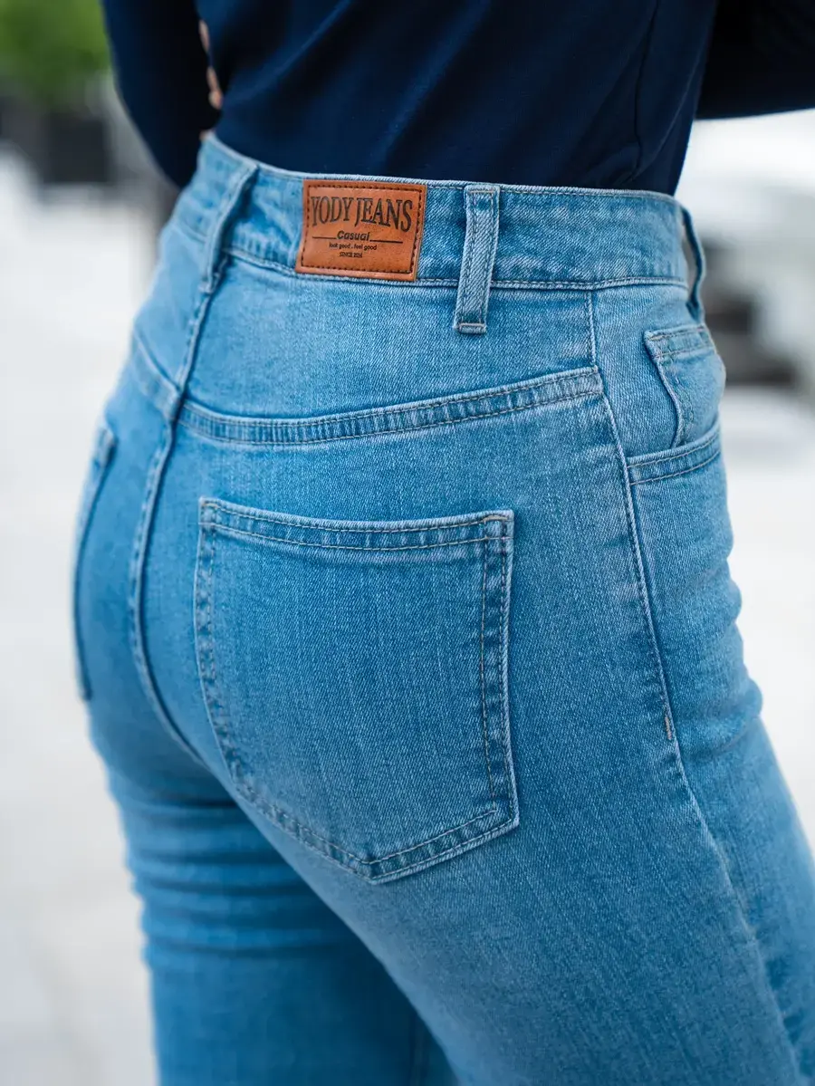 Quần jeans nữ dáng đứng xắn gấu - Xanh
