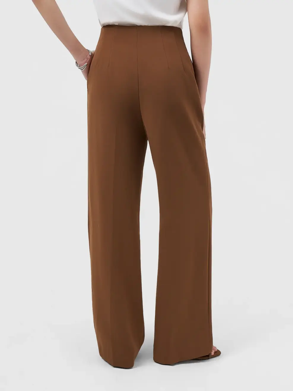 Quần straight essential - Màu nâu 001 - S