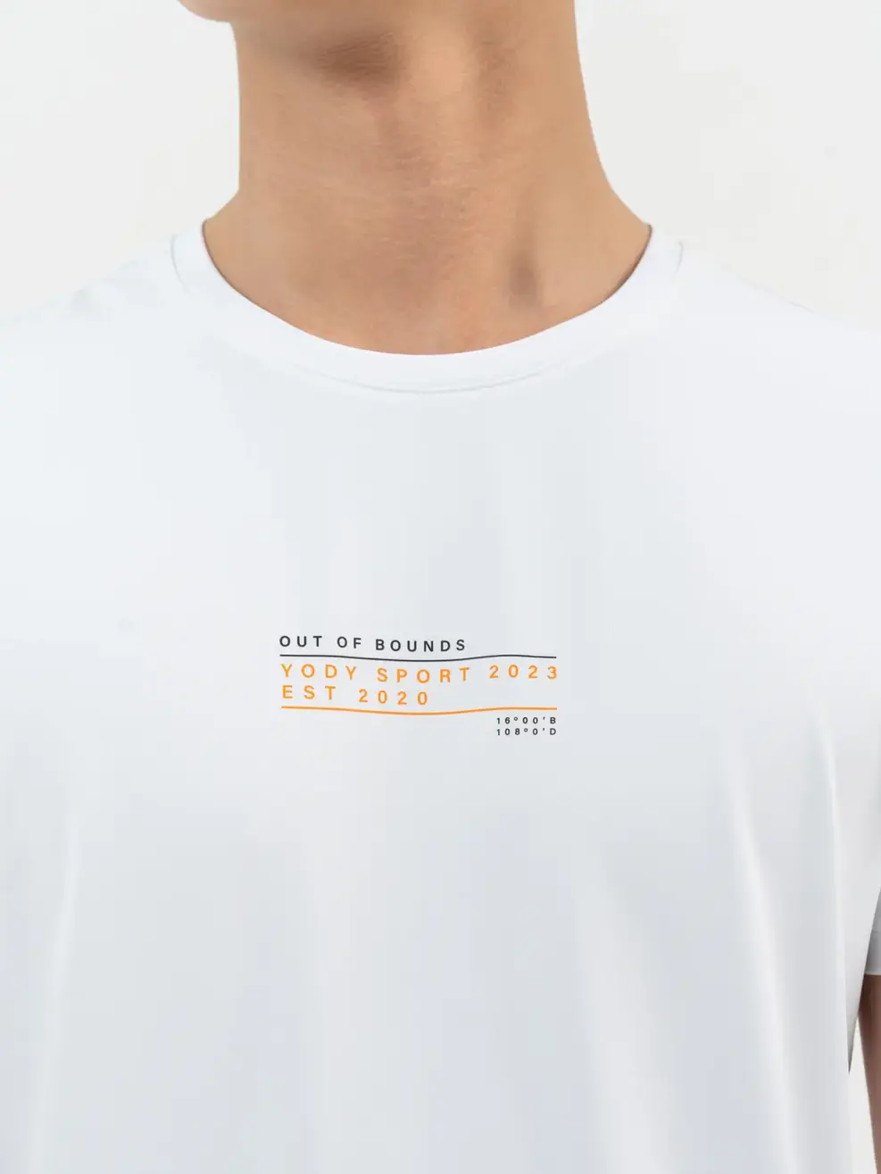 T-shirt Thể Thao Nam Out Of Bounds - Trắng - M