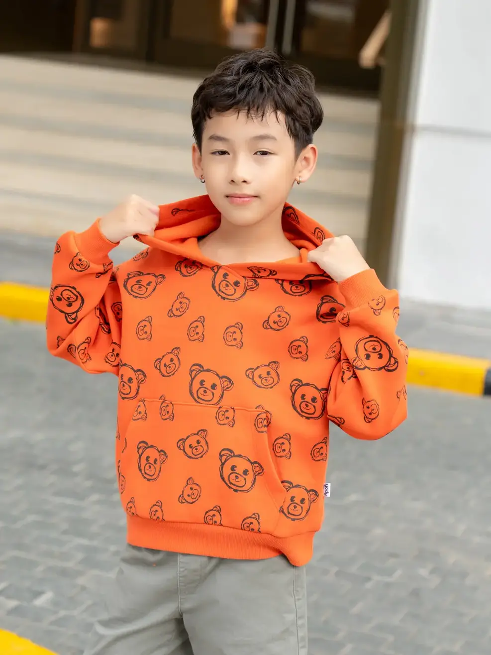 Áo nỉ cào kid in tràn gấu - Đỏ cam - 4