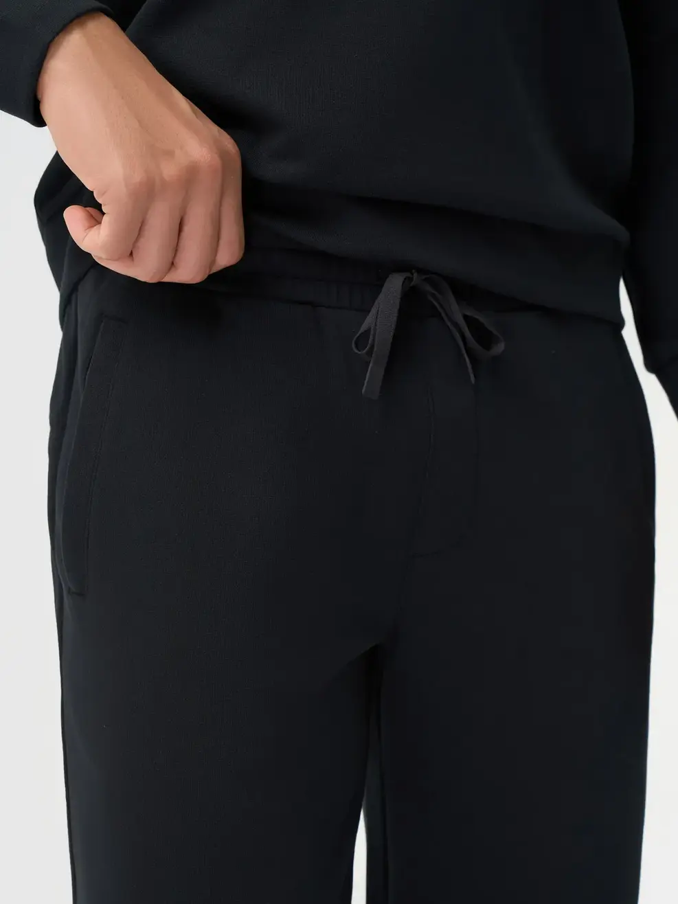 Bộ Đồ Nỉ Thể Thao Cổ Tròn Dây Dệt - ĐEN 002 - M