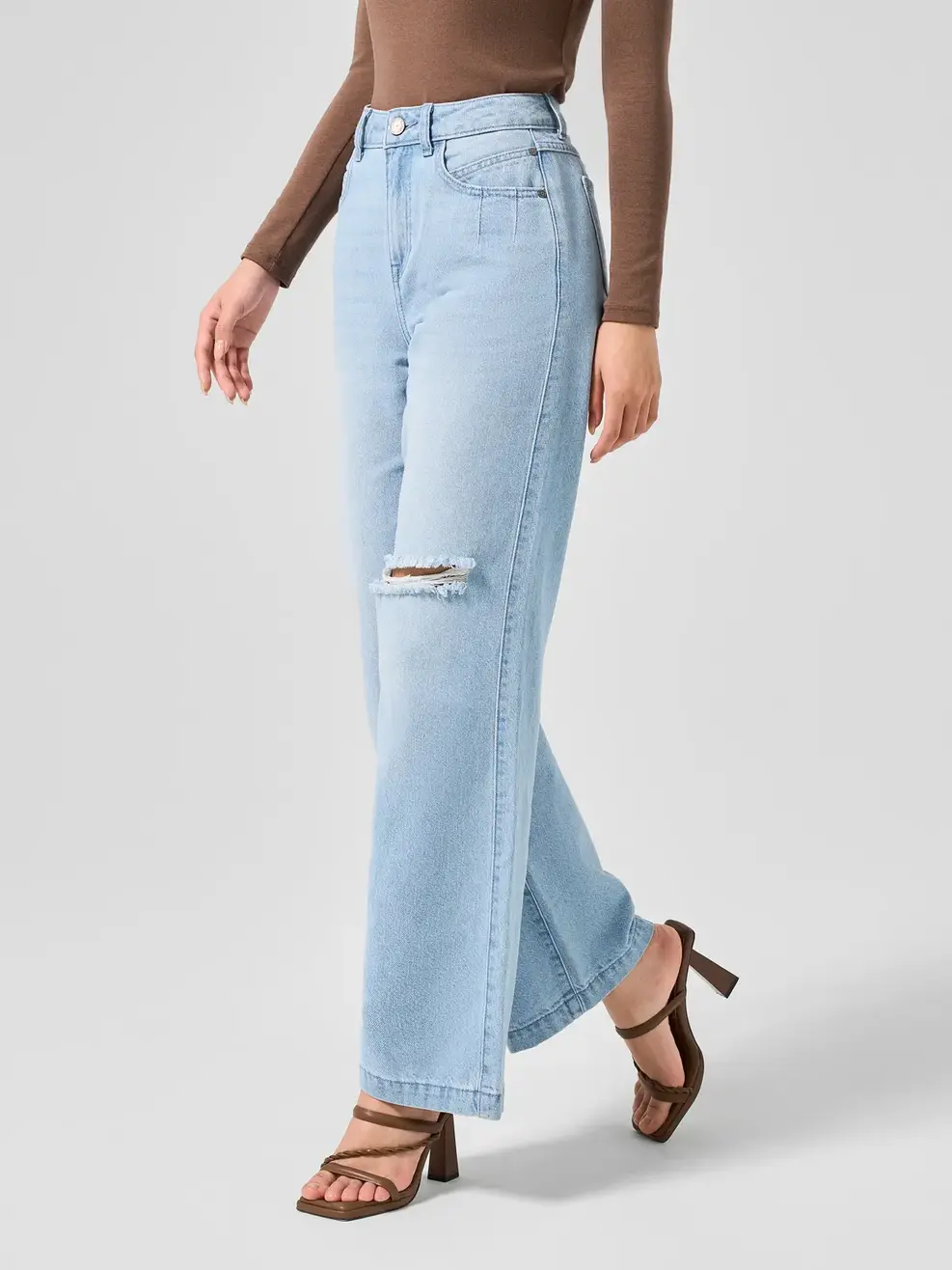 Quần Jean Nữ Ống Suông Mài Xước - Xanh nhạt - 30