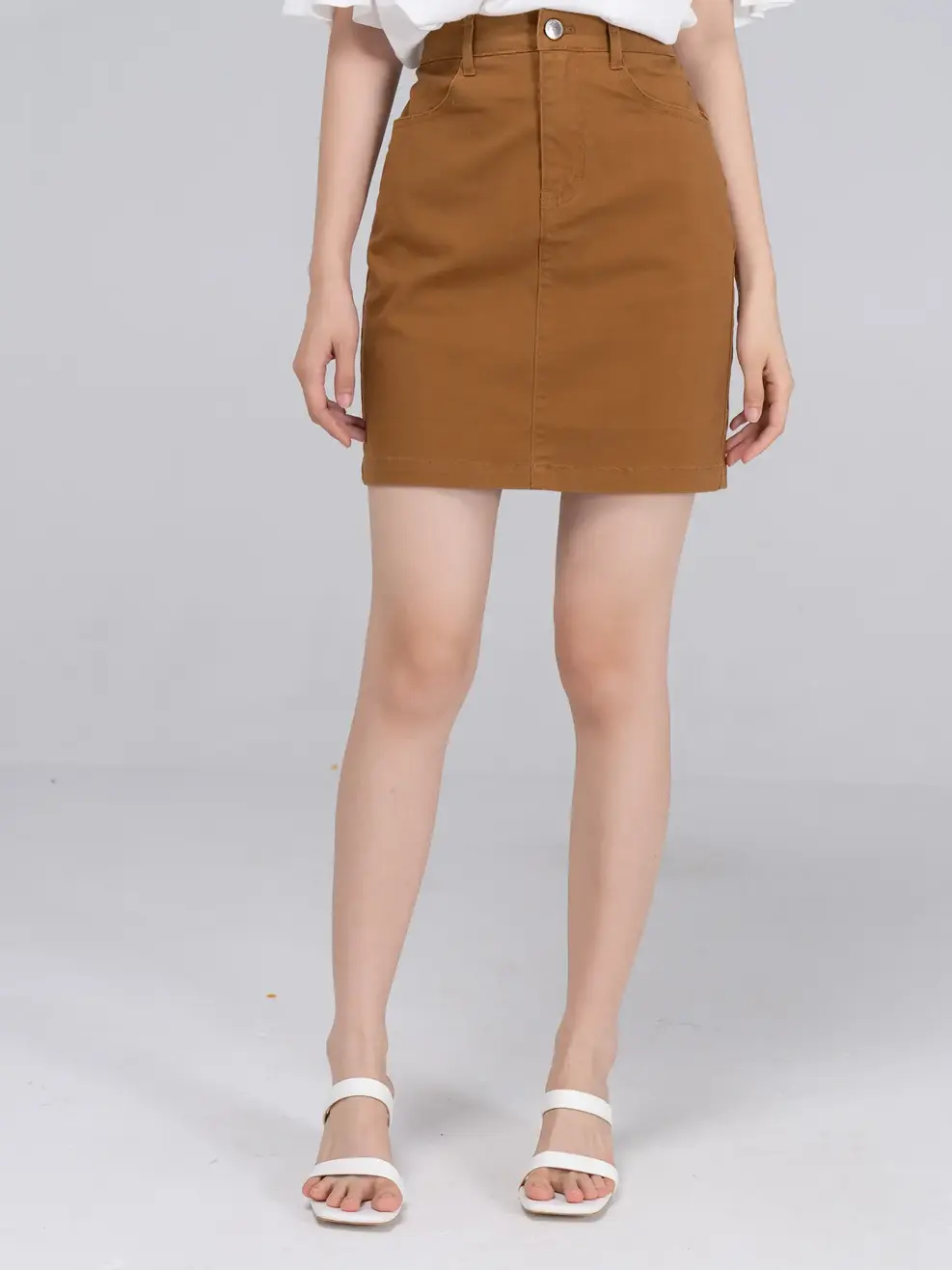 Chân ôm khaki ngang đùi - Nâu - 25