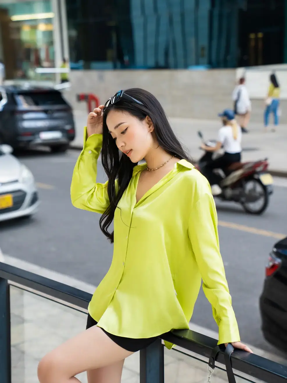 Áo sơ mi dài tay nữ lụa satin - Xanh - S
