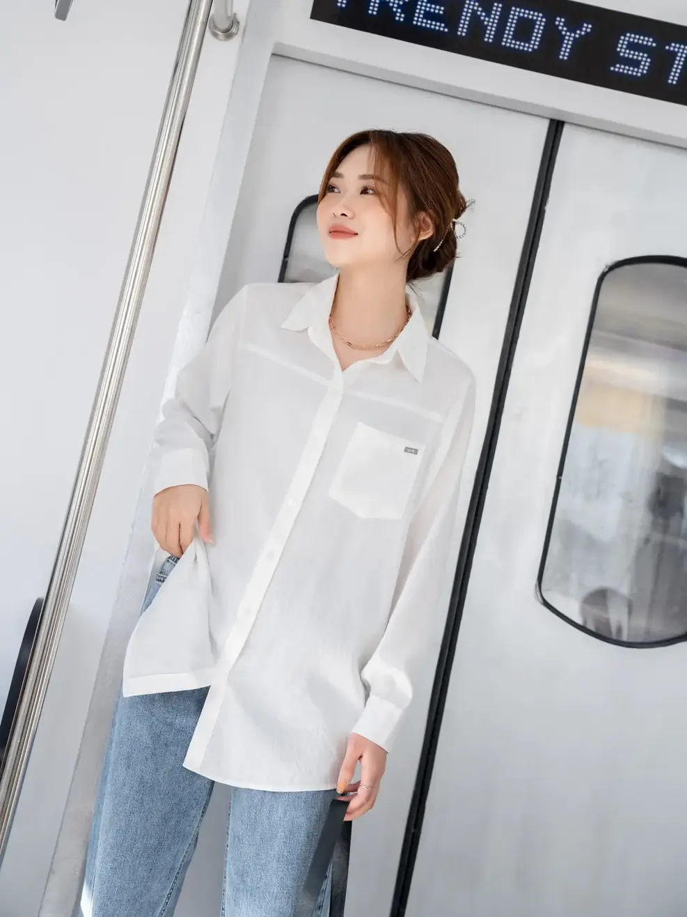 Sơ mi dài tay nữ thô đũi - Trắng - S