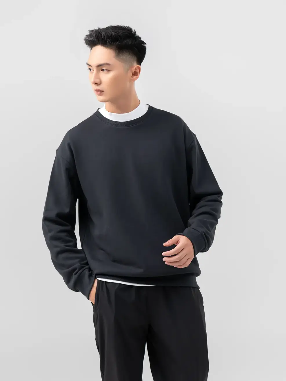 Áo Thun Đông Nam Cắt Phối Nhung - Đen - M