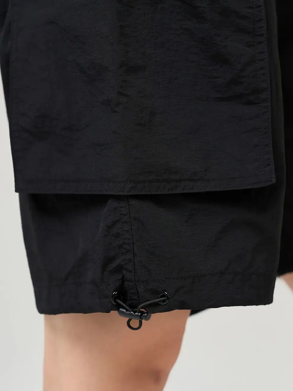 Quần Shorts Gió Lé Túi - Đen 001 - S