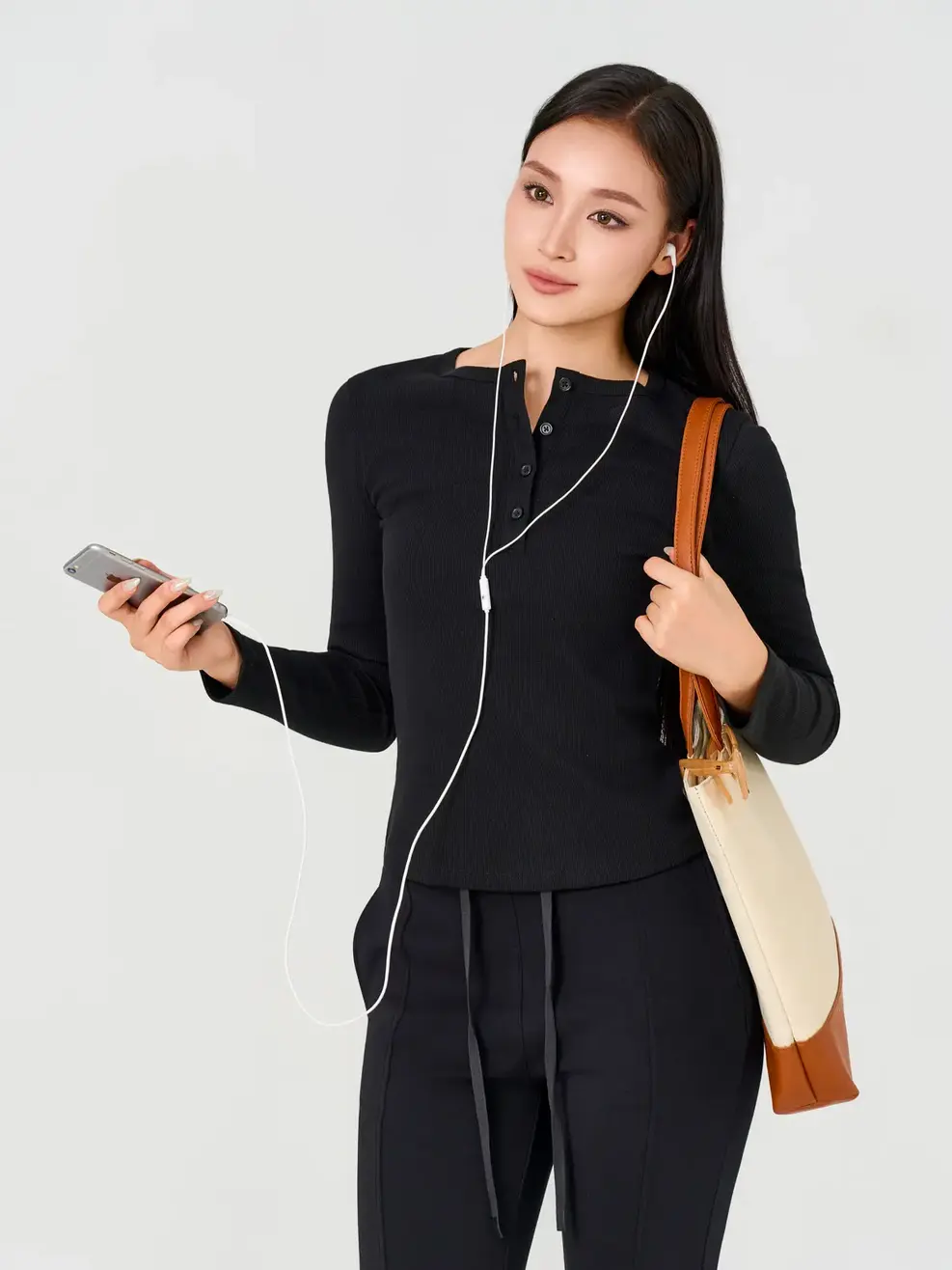 Áo Phông Nữ Tay Dài Có Cúc - ĐEN 002 - S