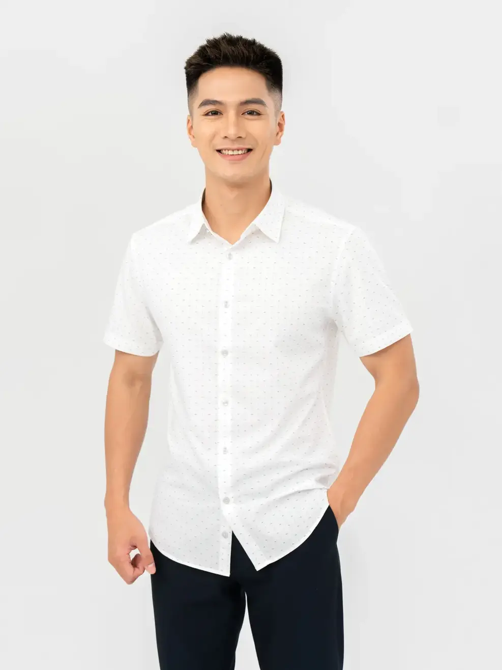 Sơ Mi Cộc Tay Nam Họa Tiết Nhí - Trắng - M