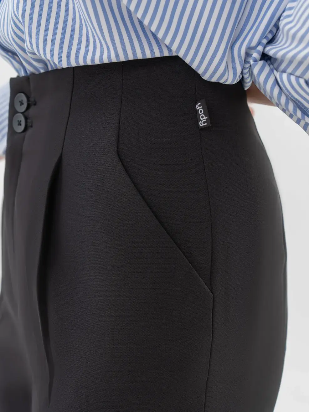 Quần Âu Nữ Dáng Baggy Ly Súp 2 Cúc - Đen - S