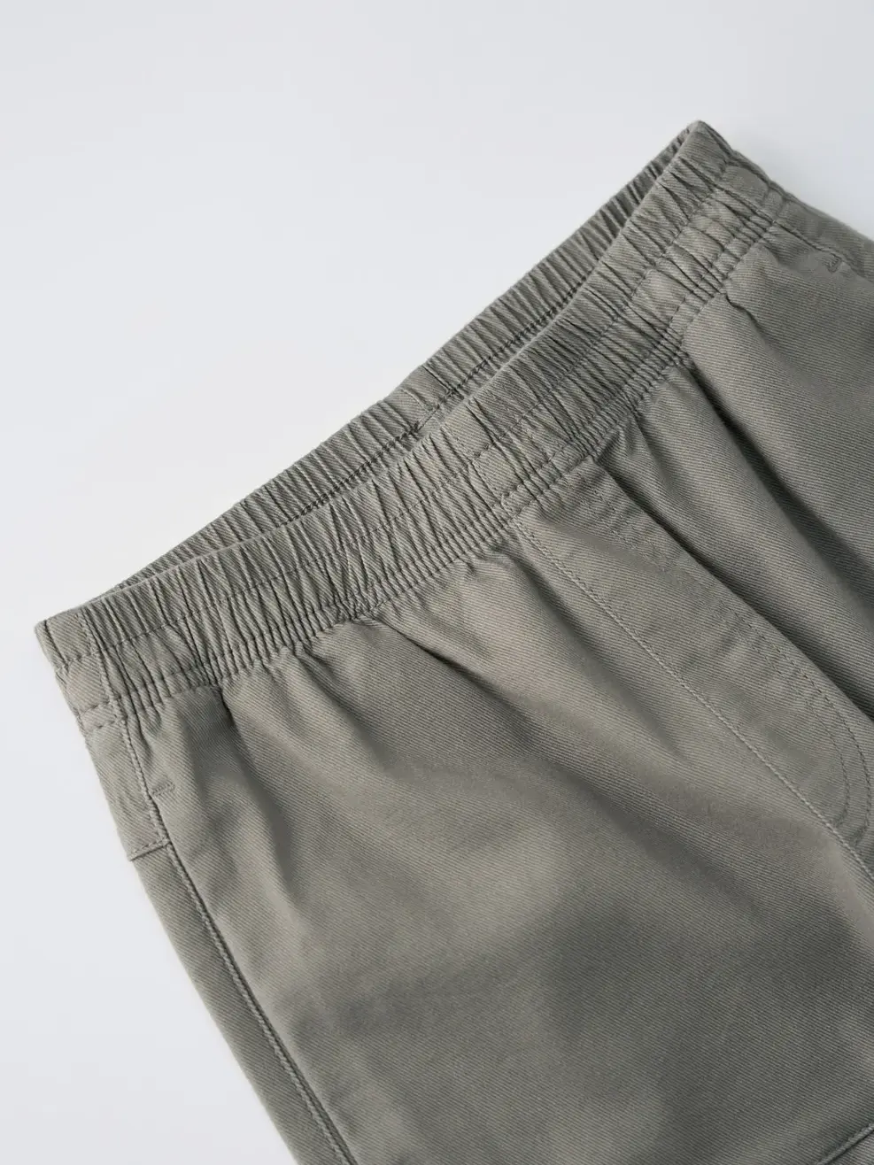 Quần Shorts Kaki Bé Trai Túi Hậu Ốp - Xám 014 - 10-11