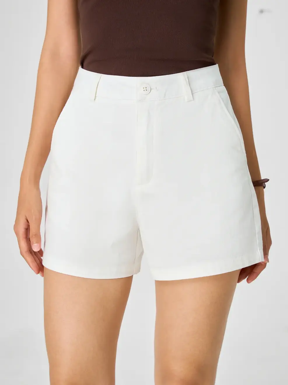 Quần Shorts Nữ Khaki Regular Stretch - Trắng 071