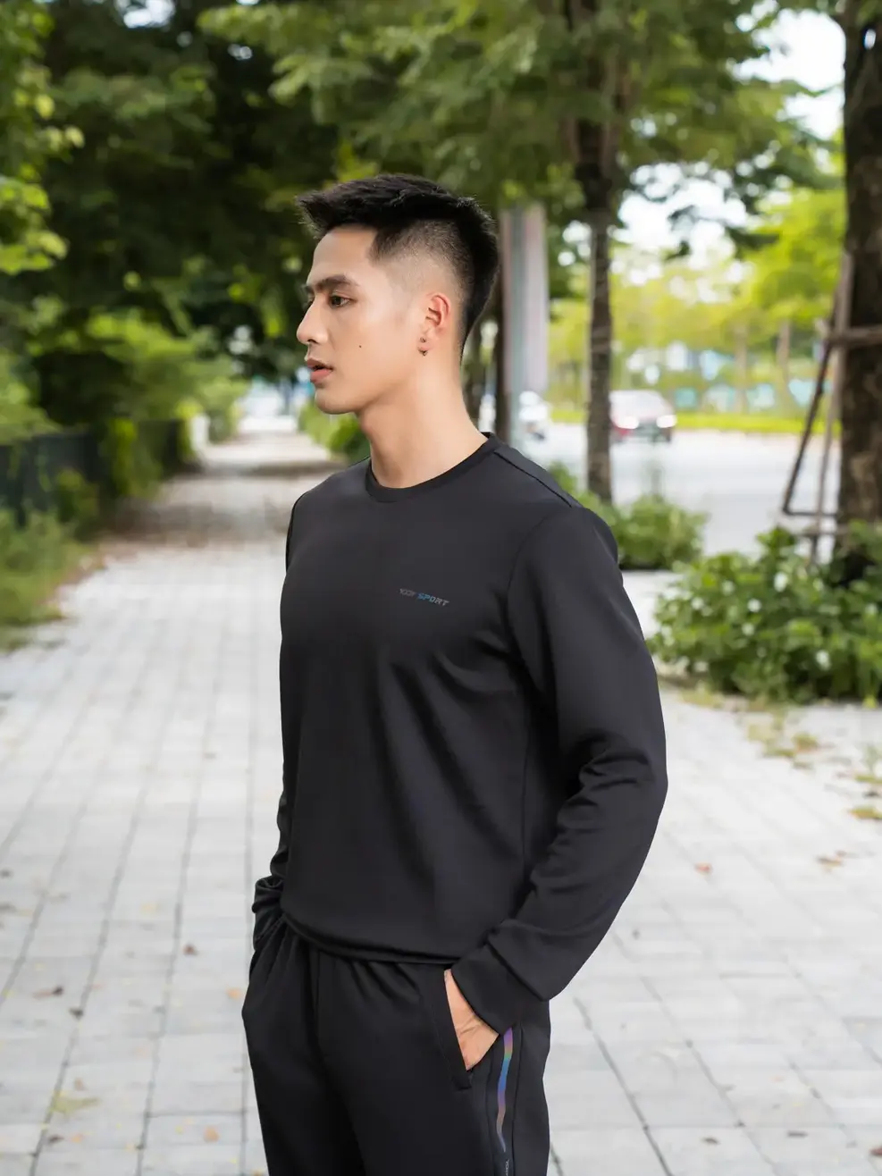 Bộ đồ thể thao nam in sọc - Đen - M