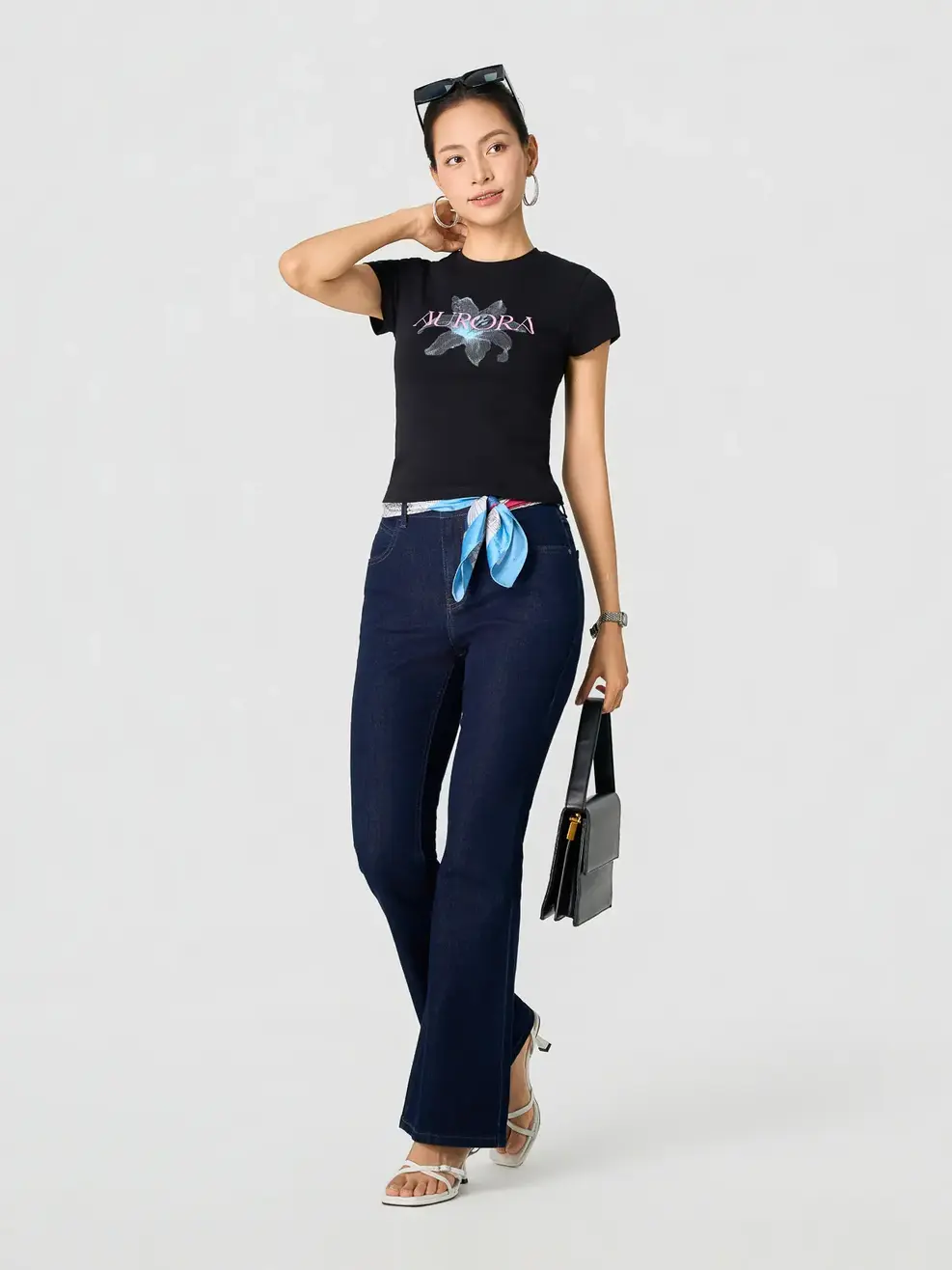 Áo Phông Nữ Phom Slimfit In Aurora - ĐEN 002 - S