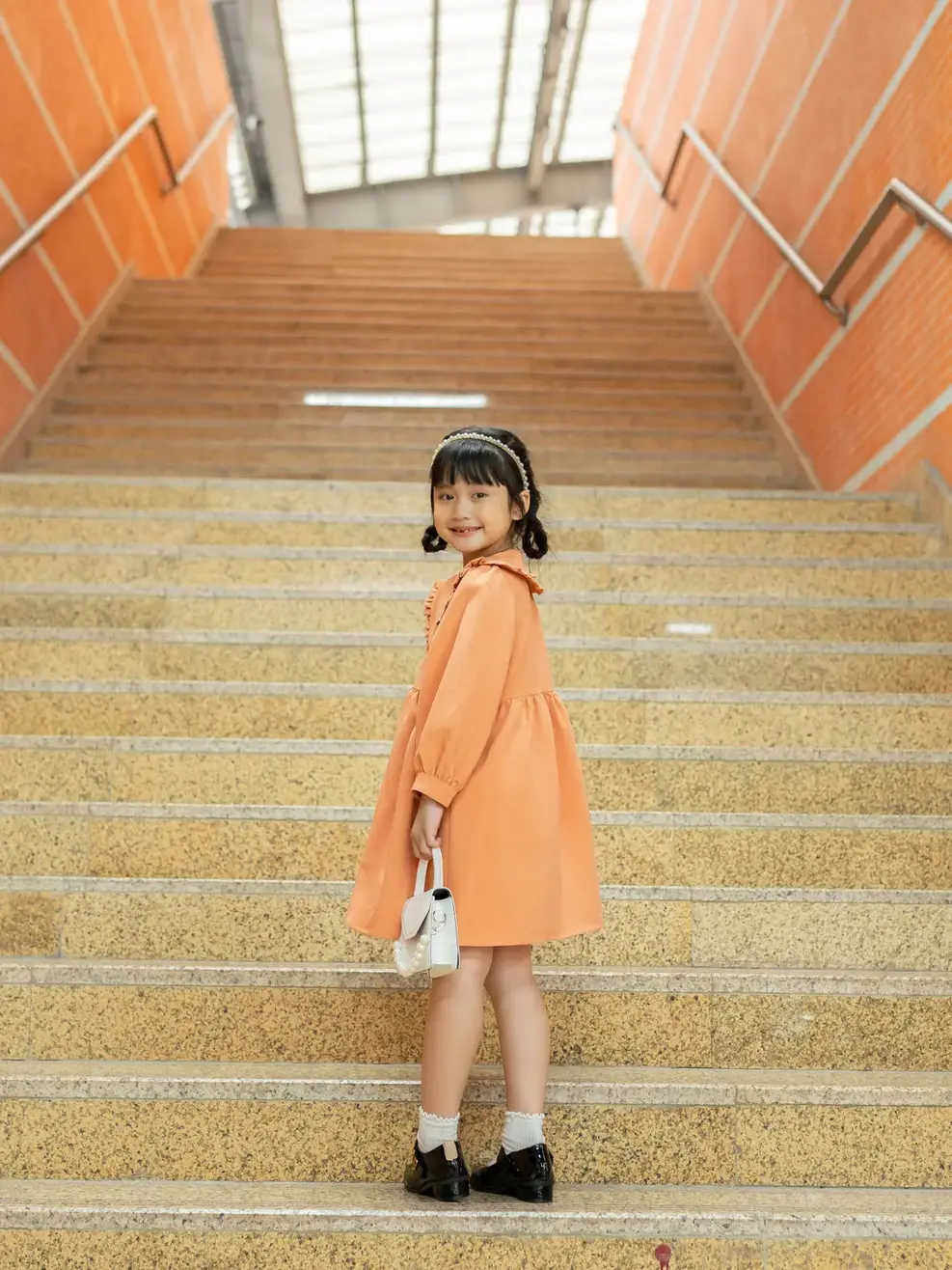 Váy Kid Nữ Lá Cổ To Nhún Bèo - Cam - 4