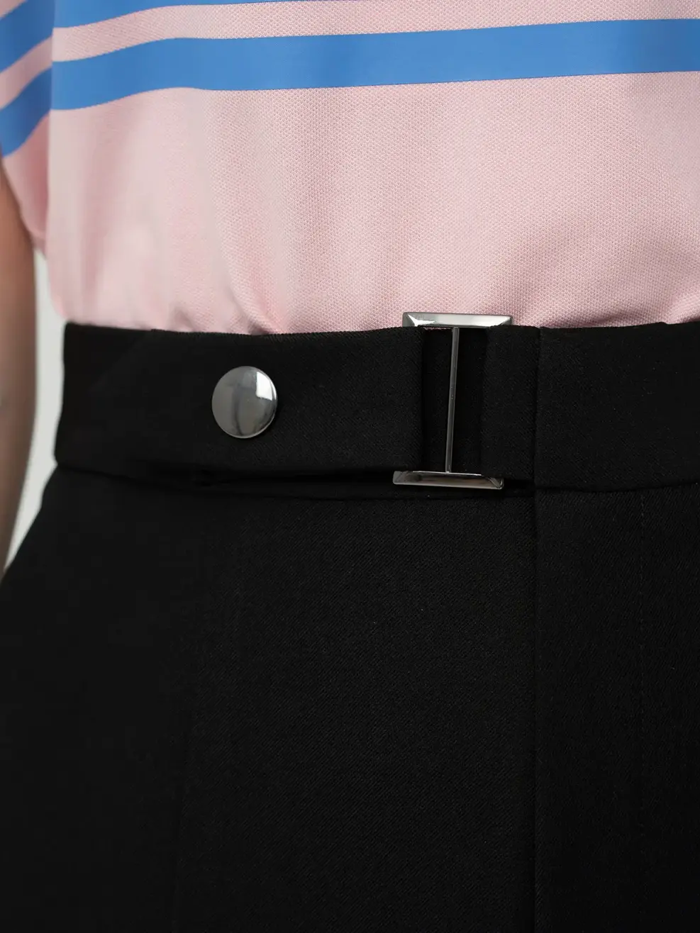 Quần Short Nữ Đai Cạp - Đen - S