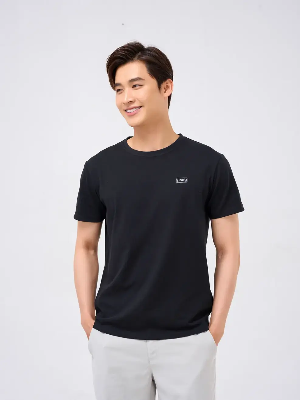 Áo thun nam logo ngực - Đen - 3XL