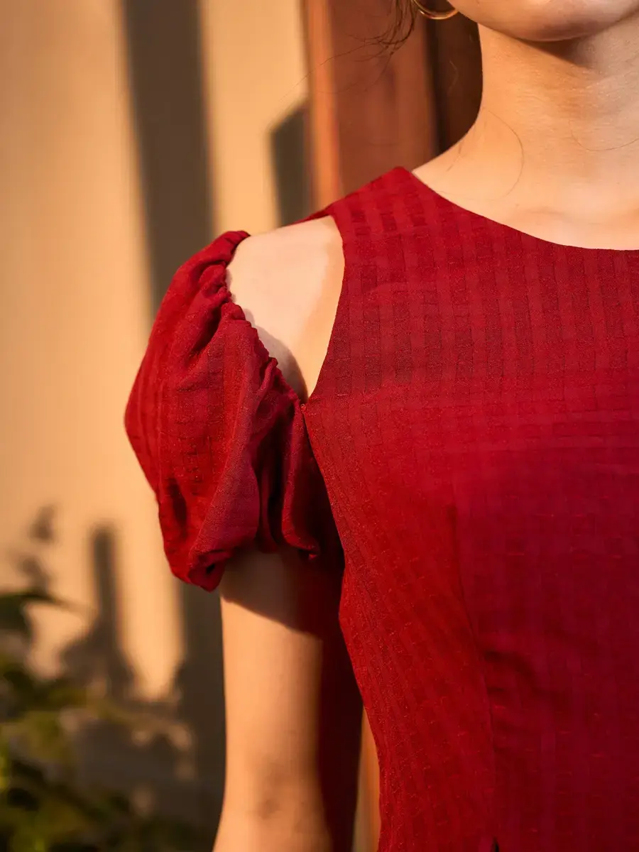 Váy Nữ Cut Out Vai Tay Bồng - Đỏ - S