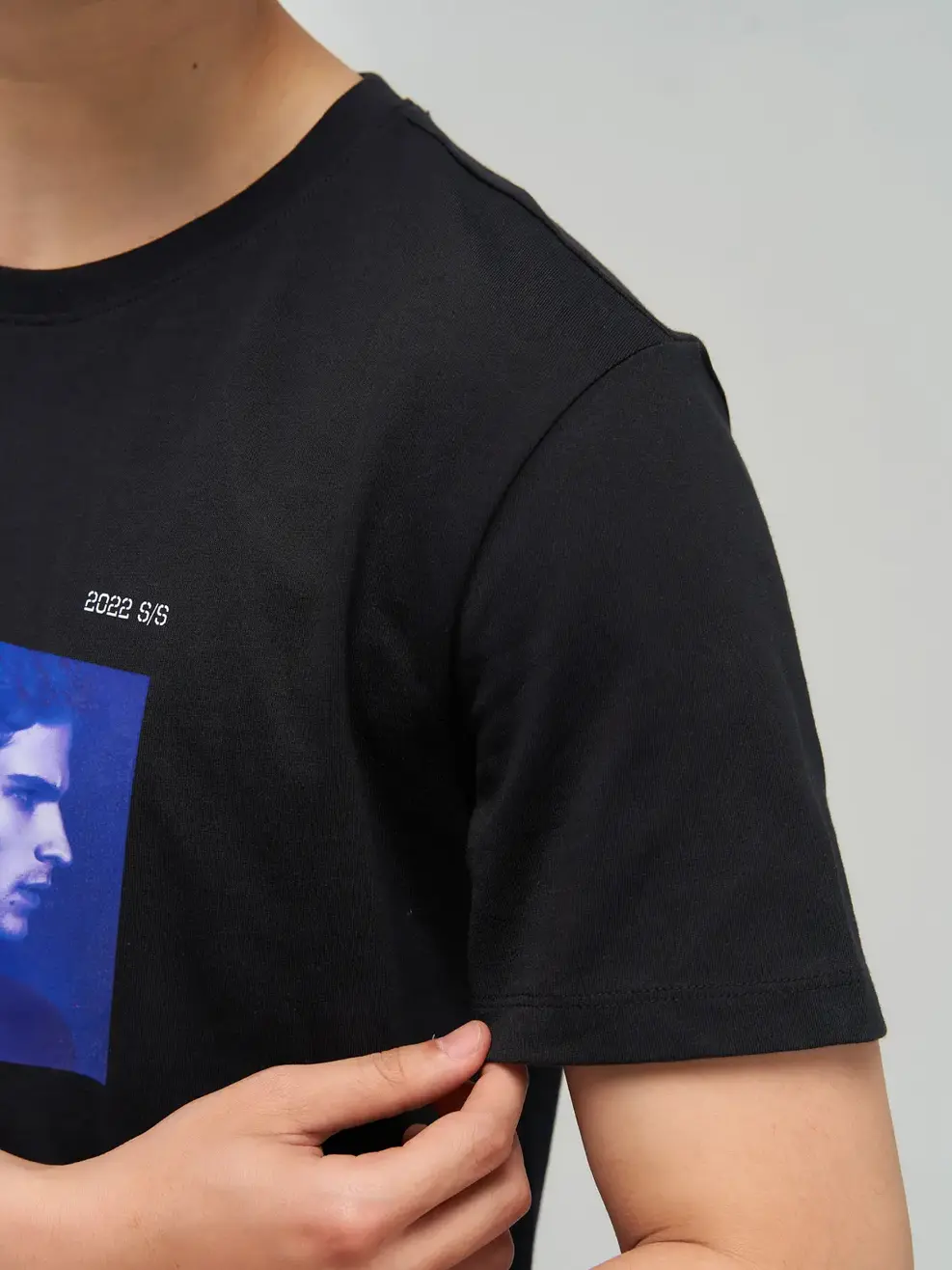 Áo thun nam in chữ PHOTOGRAPHY - Đen - 2XL