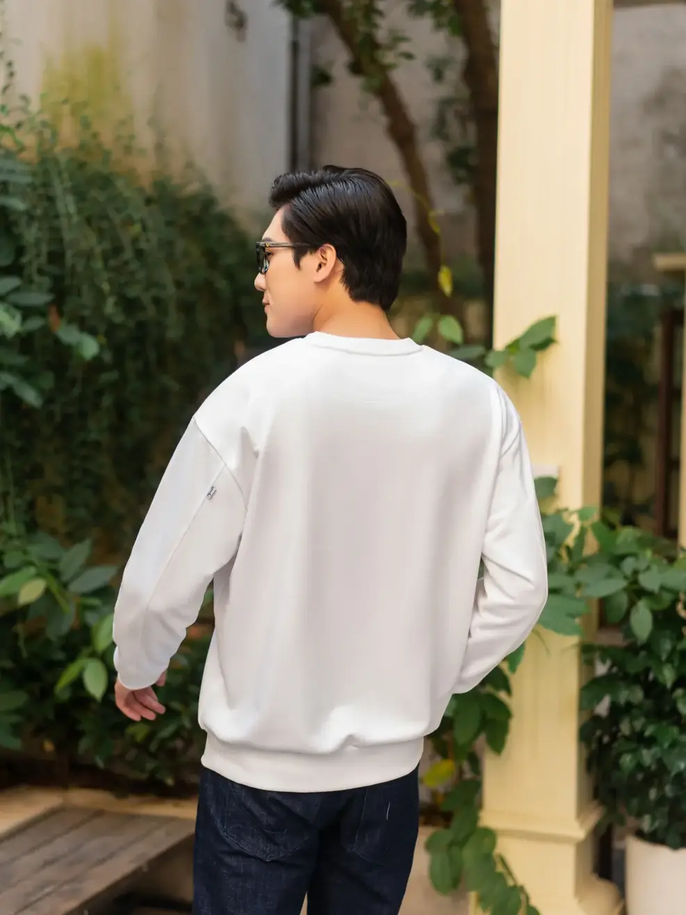 Áo thu đông dáng rọng in ngực - Trắng 1 - M