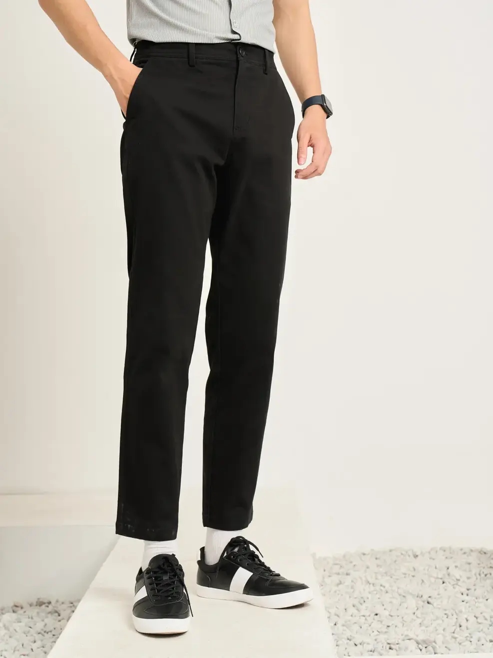 Quần Kaki Nam Regular Thêu Cạnh Túi - Đen - 29