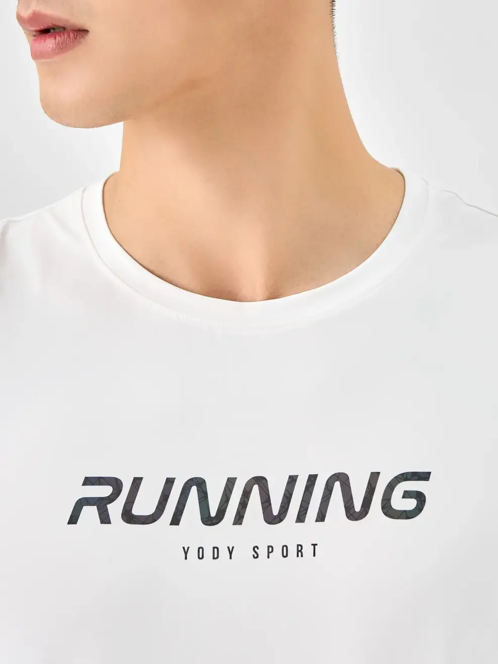 T-shirt Thể Thao Nam In Running - Trắng - M